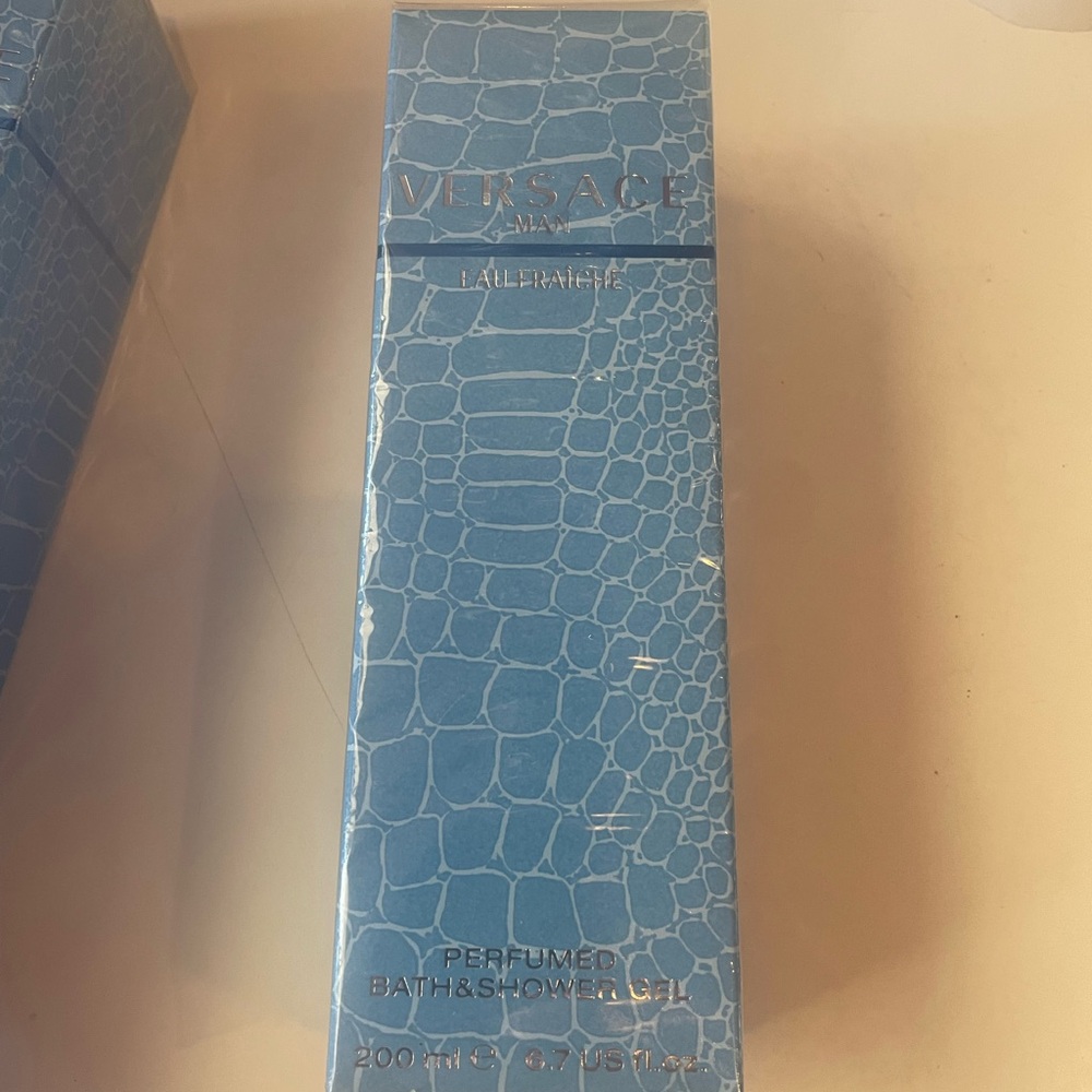 Versace Blue Alligator Pattern Bath & Shower Gel